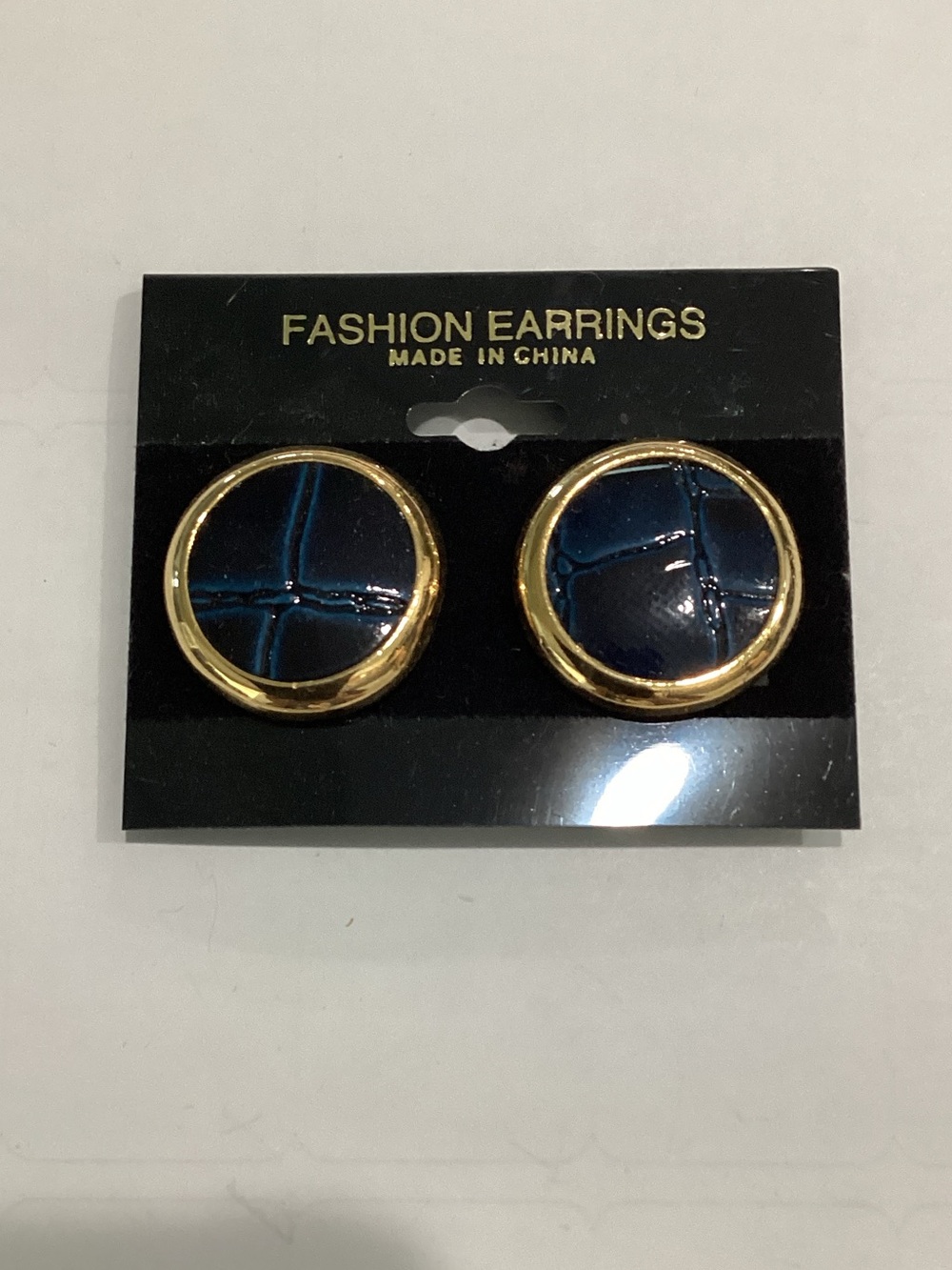 Gold-Trim Dark Blue Round Fashion clip on Earrings